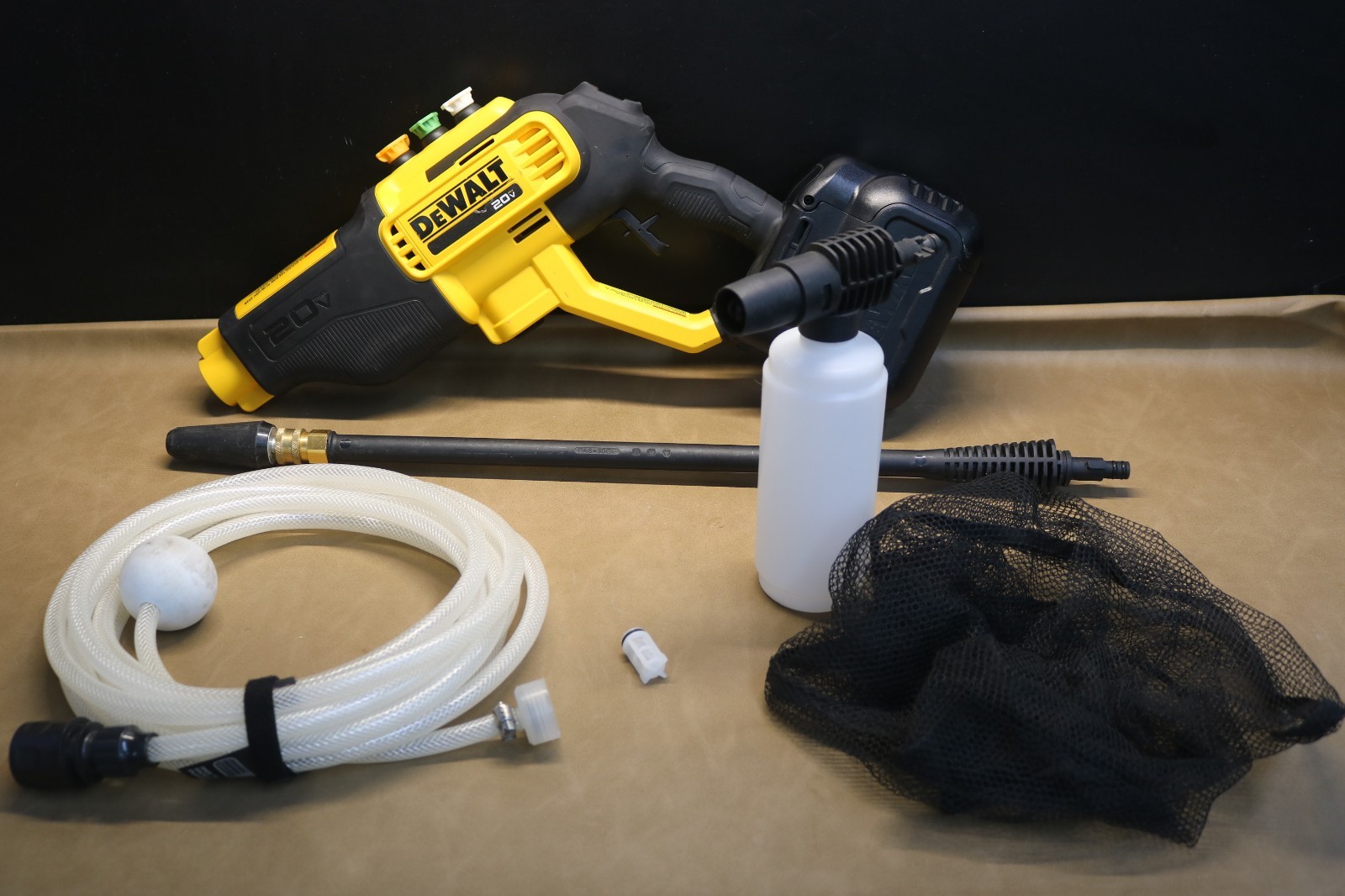 Dewalt DCPW550 cold water pressure washer NEEDS HOSE ADAPTER