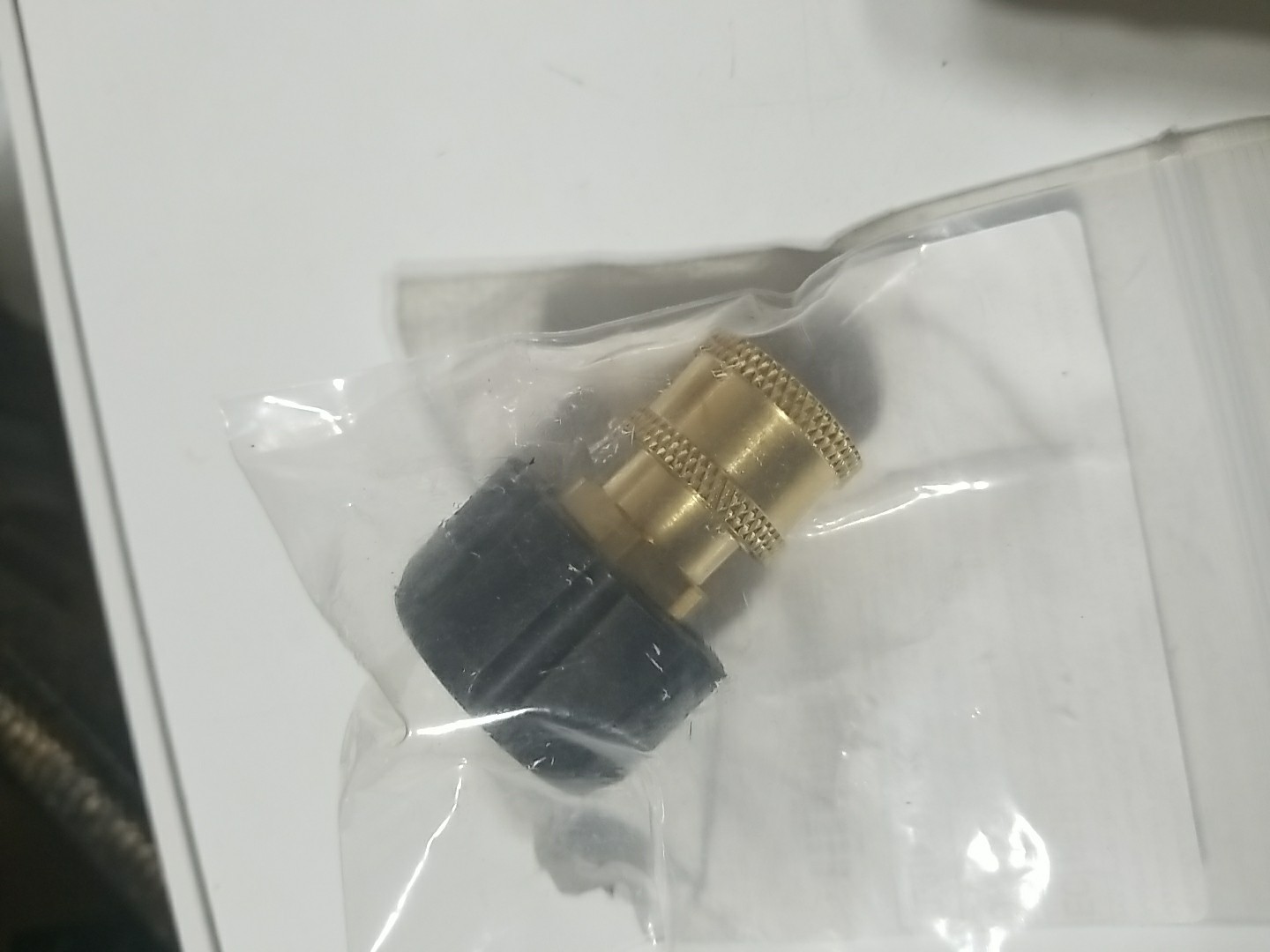 1-Pack M22 14mm to 1/4″ Pressure washer quick connect fitting.