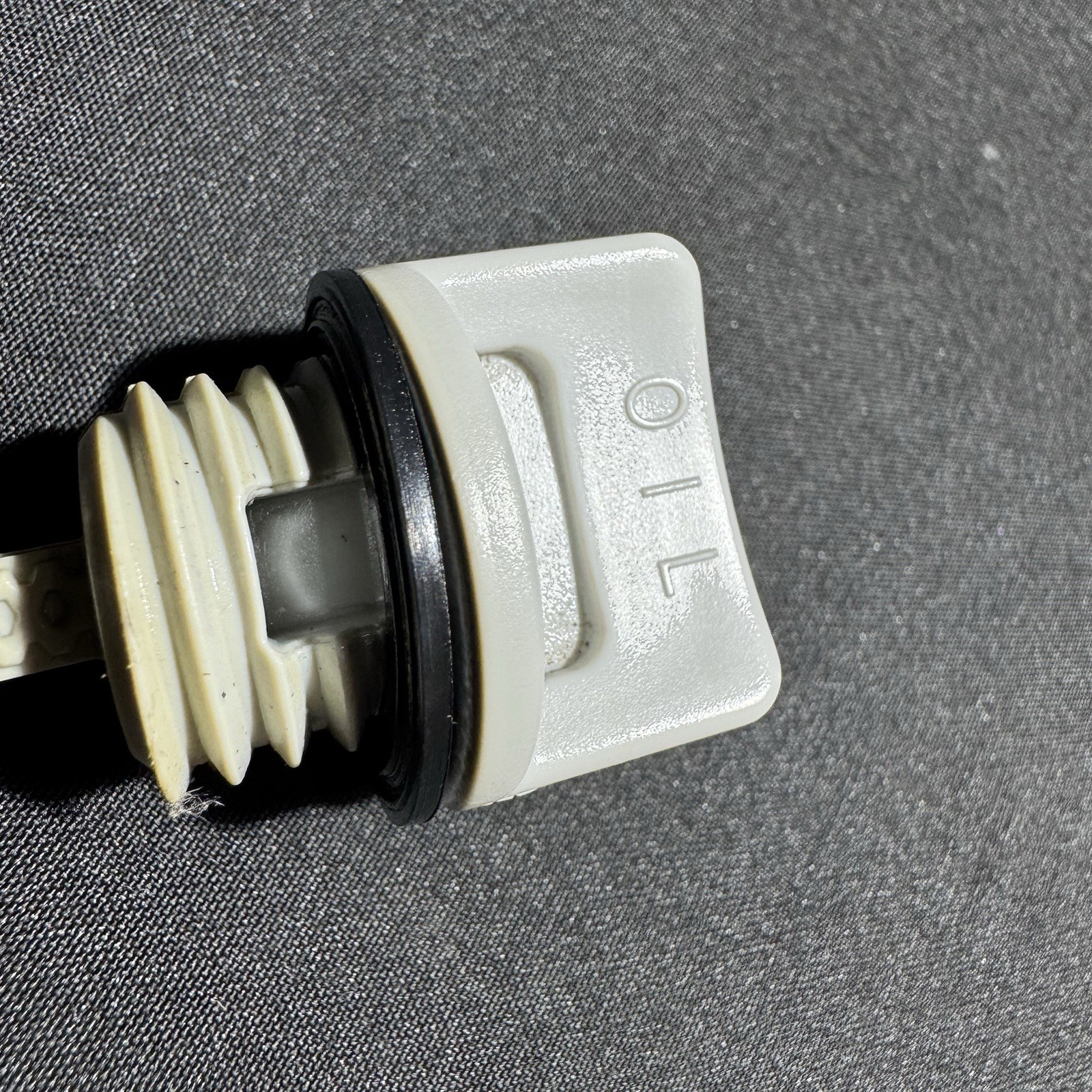 Honda HRR2163VXA/Honda GVC160 4.4 HP Oil Filler Dipstick 5716915