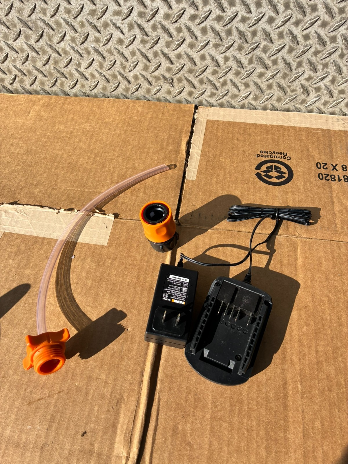 WORX WG629.2 20V Cordless Hydroshot Portable Power Cleaner W/ BATTERY & CHARGER