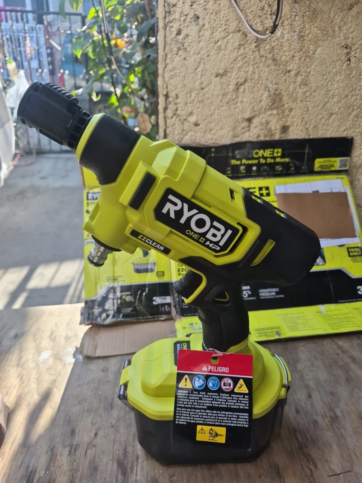 Ryobi RY121850 Cold Water Pressure Washer. Missing accesories. Only tool