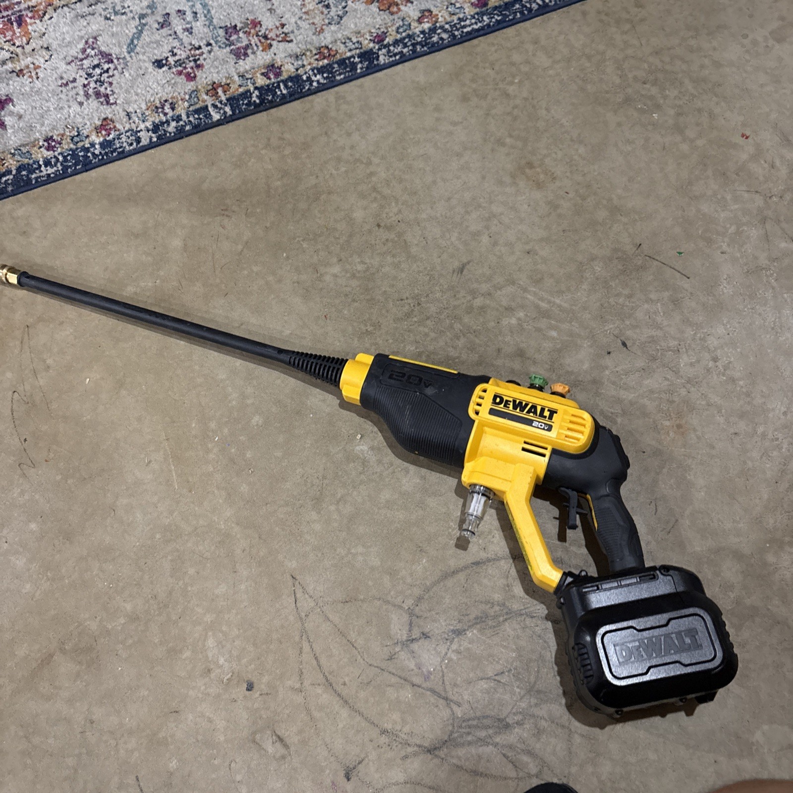 DEWALT 20V MAX 550 PSI Cold Water Pressure Washer (Tool only) (DCPW550) W2