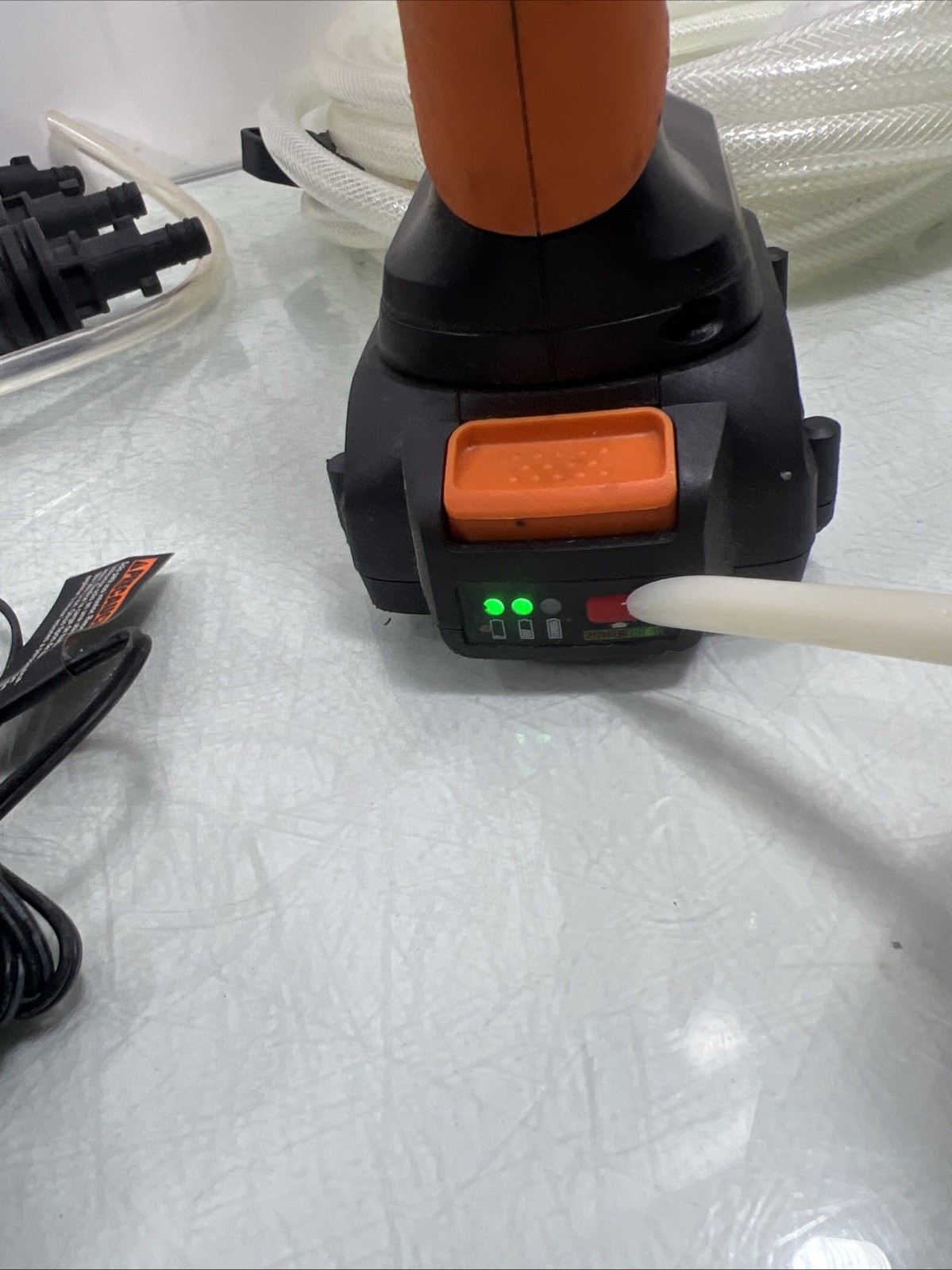 WORX WG629 20V Cordless Hydroshot Portable Power Cleaner W/ BATTERY & CHARGER