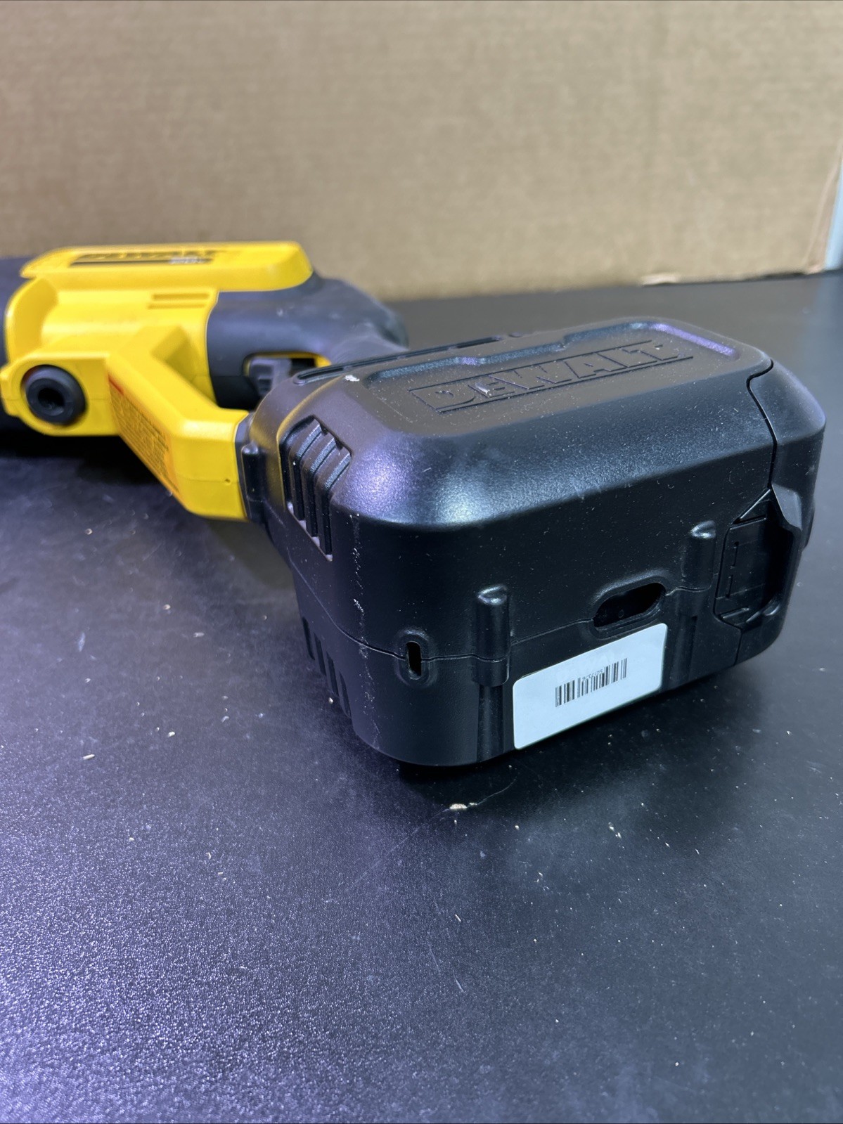 DEWALT 20V MAX 550 PSI Cold Water Pressure Washer (Tool only) (DCPW550) W2