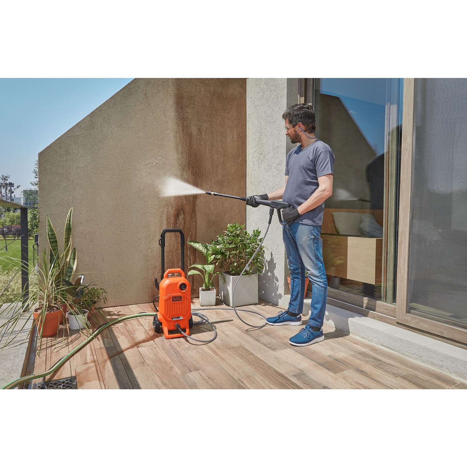 BLACK+DECKER Electric Cold Water Pressure Washer (1,850 PSI) (1.2 gpm)- BEPW1850