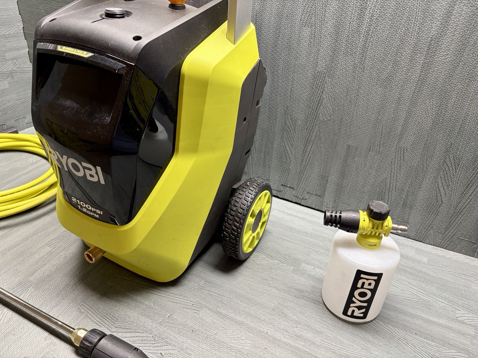 RYOBI Electric Pressure Washer USED 2100 PSI 1.2 GPM With Foamer