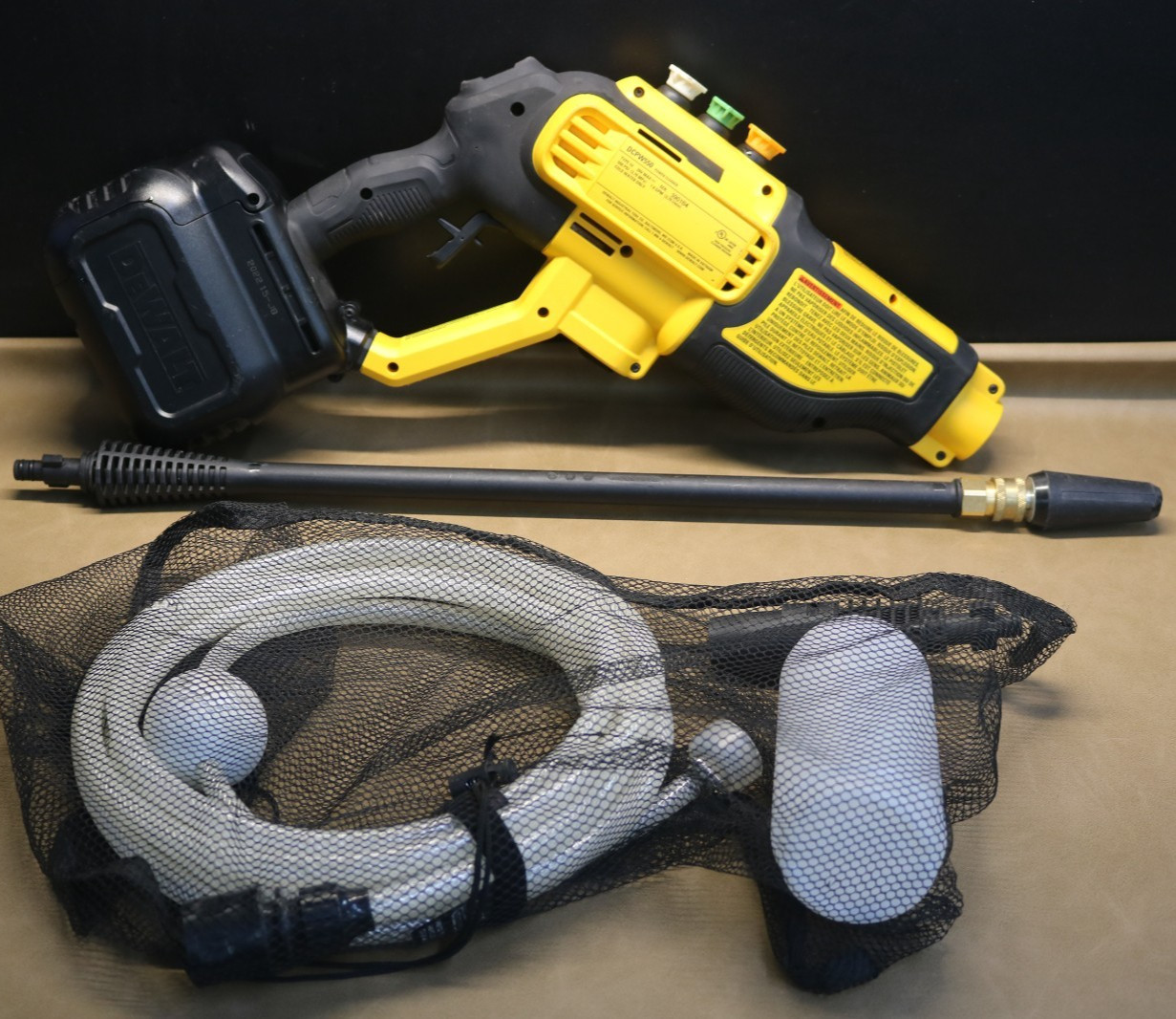 Dewalt DCPW550 cold water pressure washer NEEDS HOSE ADAPTER