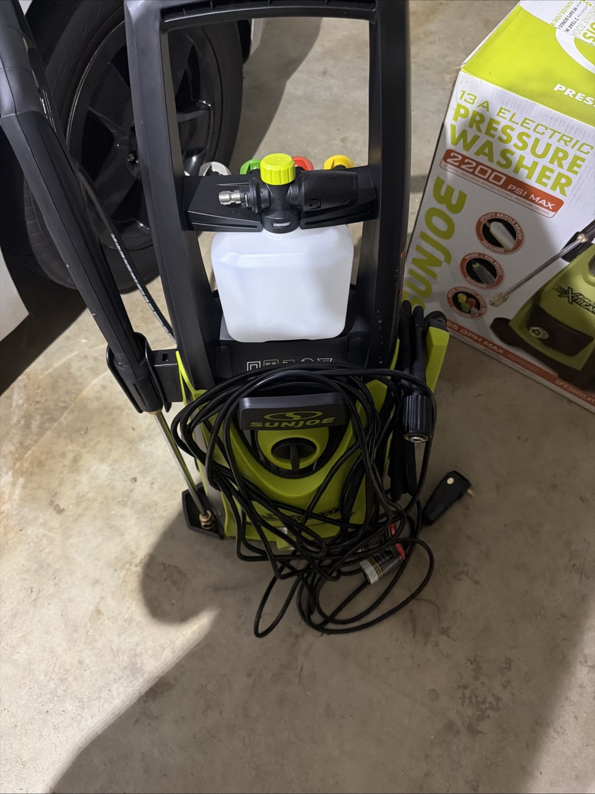 Sun Joe SPX3000-XT1 XTREAM 2200 PSI Electric Pressure Washer (with Accessories)