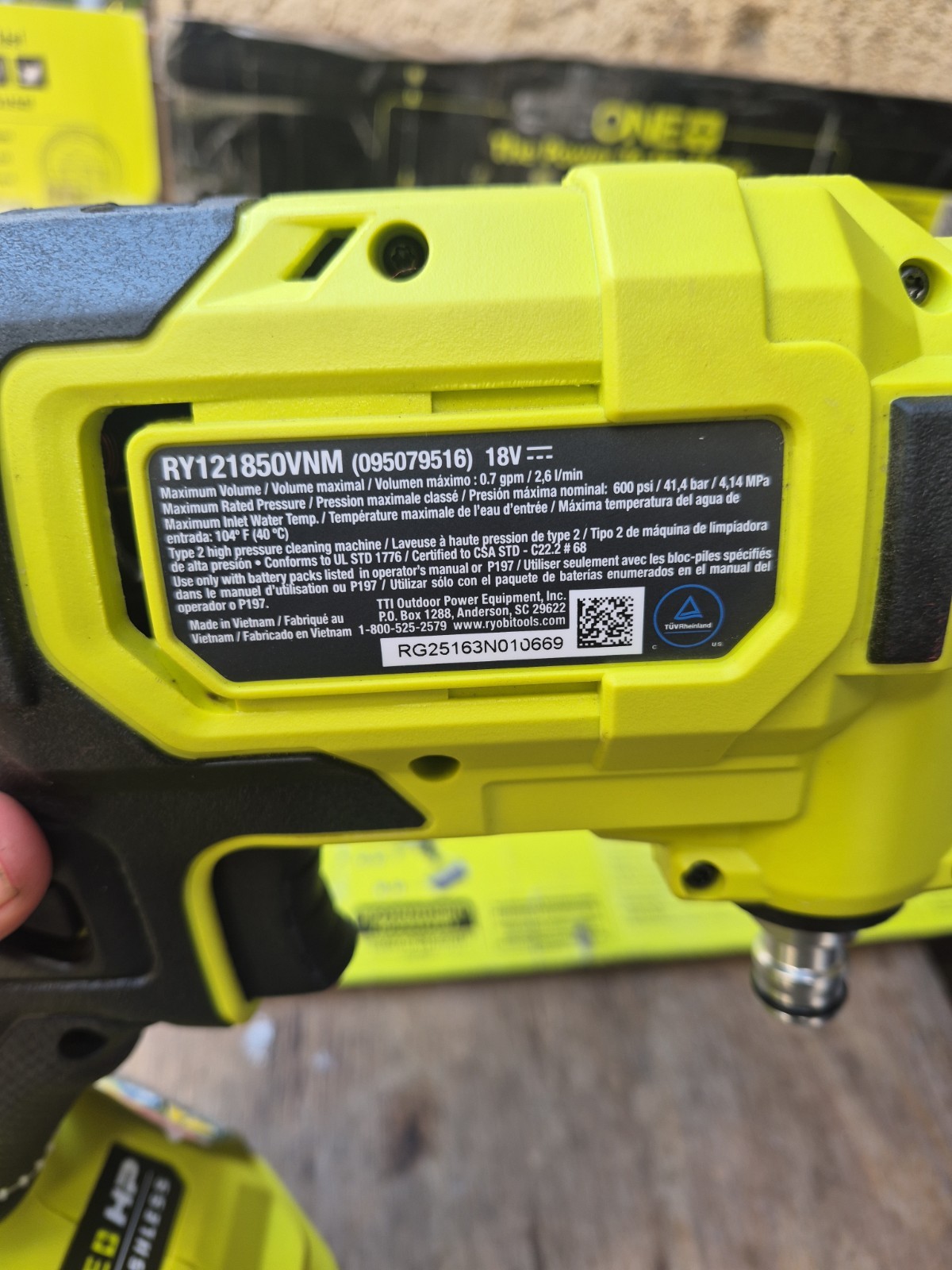 Ryobi RY121850 Cold Water Pressure Washer. Missing accesories. Only tool