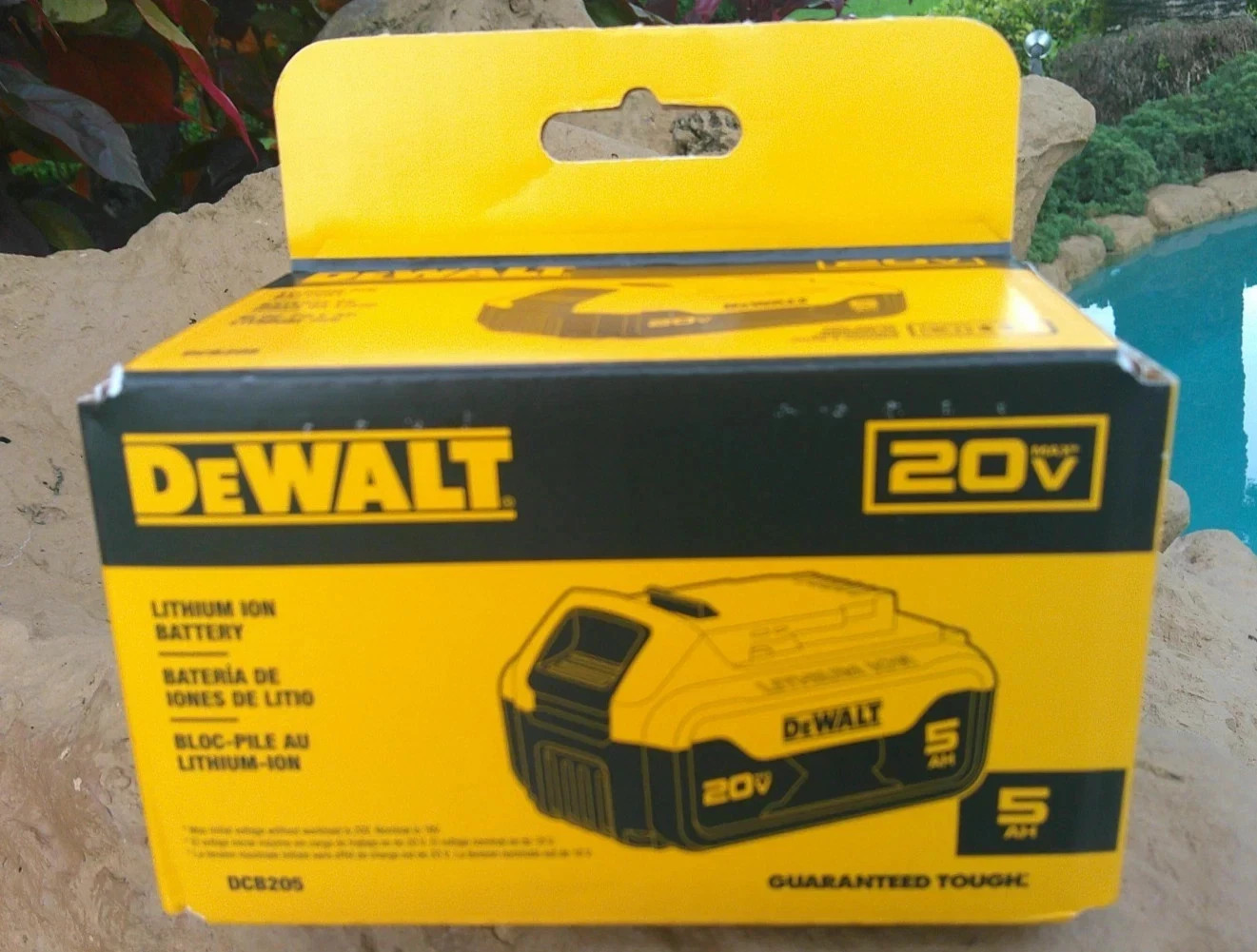 DEWALT DCPW550B 20V 550 PSI Power Cleaner Pressure Washer Free 5.0 Battery