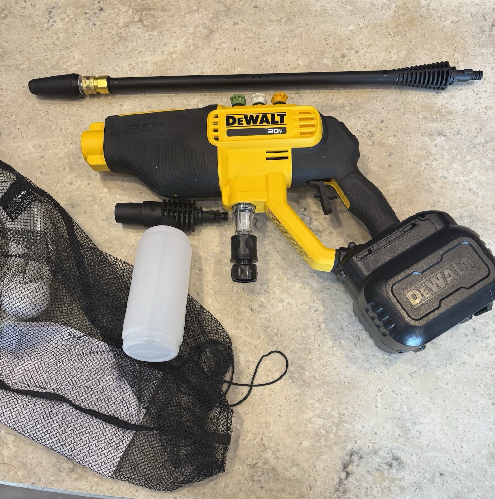 DEWALT 20V MAX 550 PSI Cold Water Pressure Washer (Tool only) (DCPW550B)