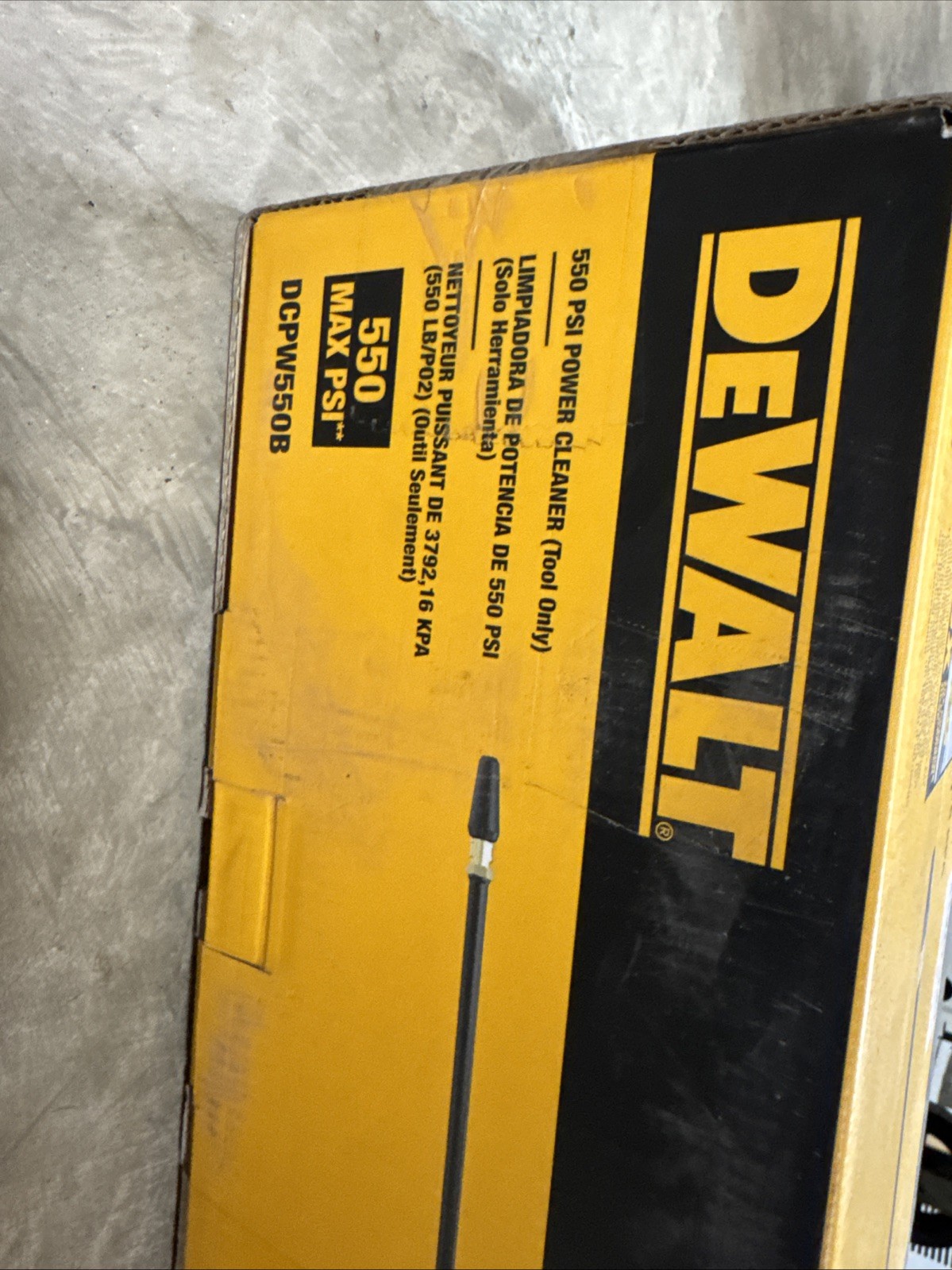 DEWALT 20V MAX 550 PSI Cordless Pressure Washer Tool Only DCPW550B
