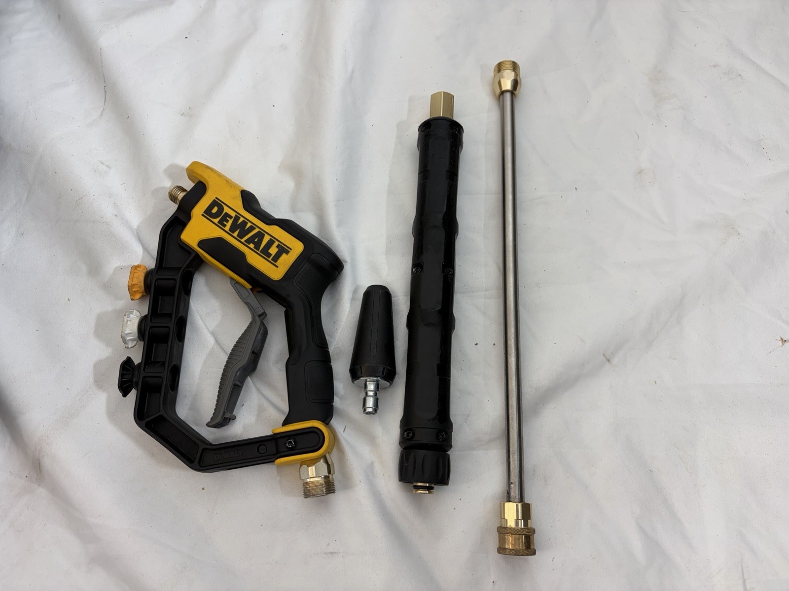 DEWALT 2100 PSI 1.2 GPM 13 Amp Cold Water Electric Pressure Washer DWPW2100