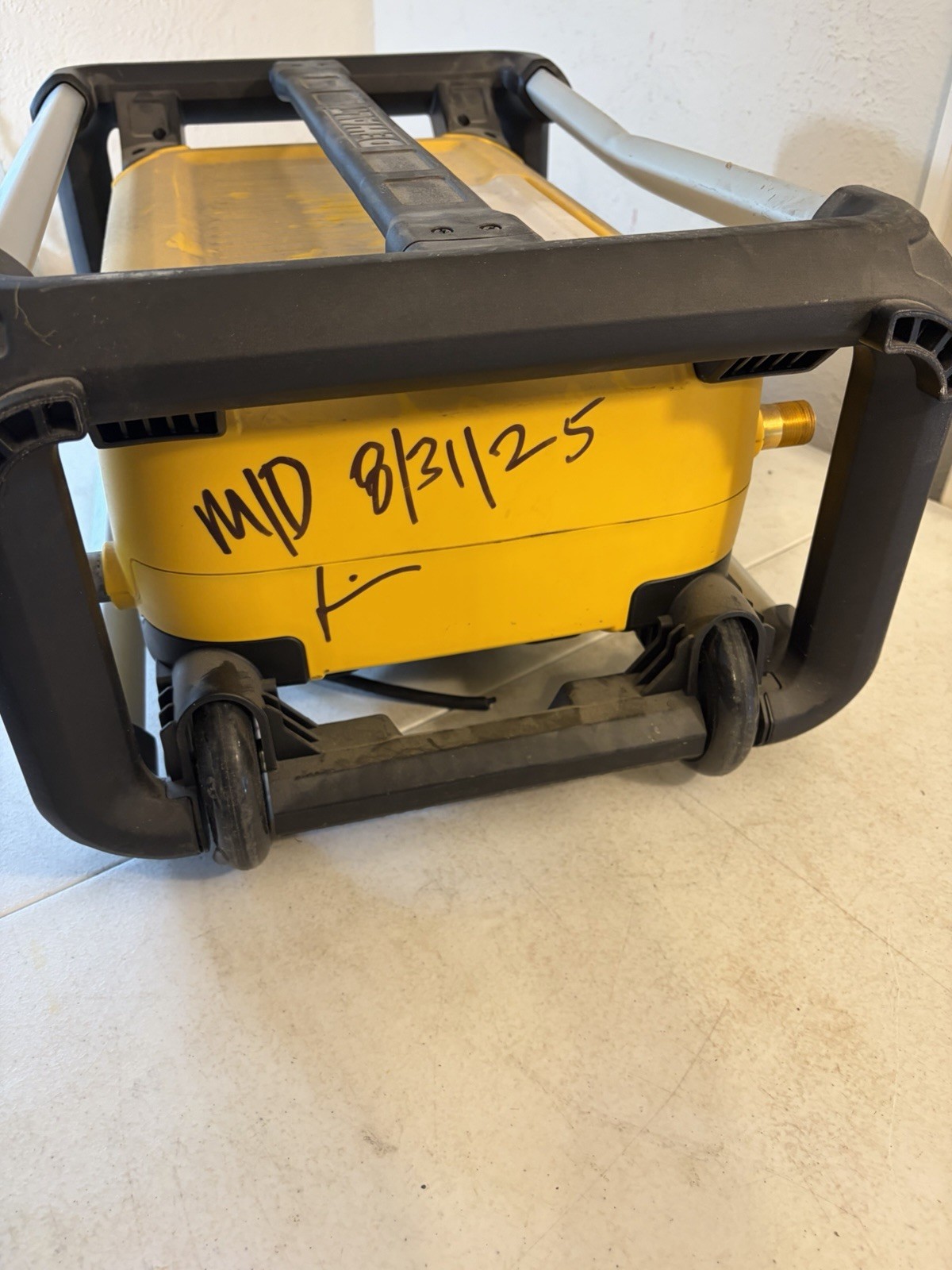 PARTS OR REPAIR DEWALT Pressure Washer 2100PSI Electric Cold Water DWPW2100