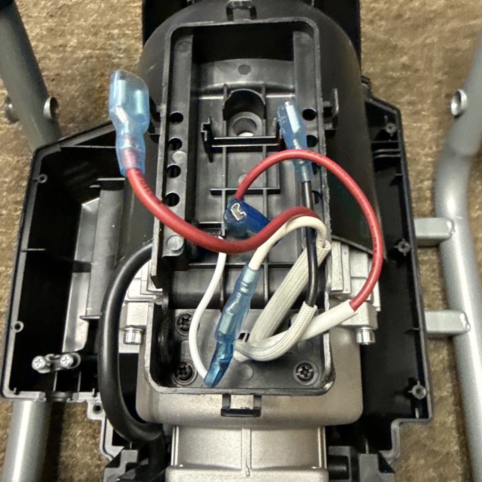 Husqvarna PW 2300 Pressure Washer motor with bottom carriage
