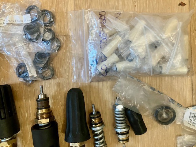 AAA – SIMPSON – DEWALT – OEM – FNA – PRESSURE WASHER PUMP PARTS – FREE SHIPPING