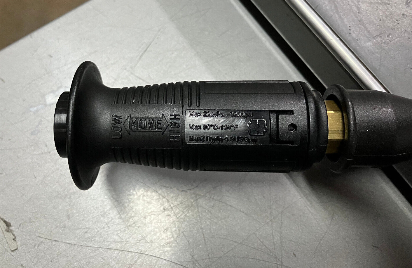 23″ Insulated Pressure Washer Extension -22mm Twist Lock with Vari-Spray Nozzle