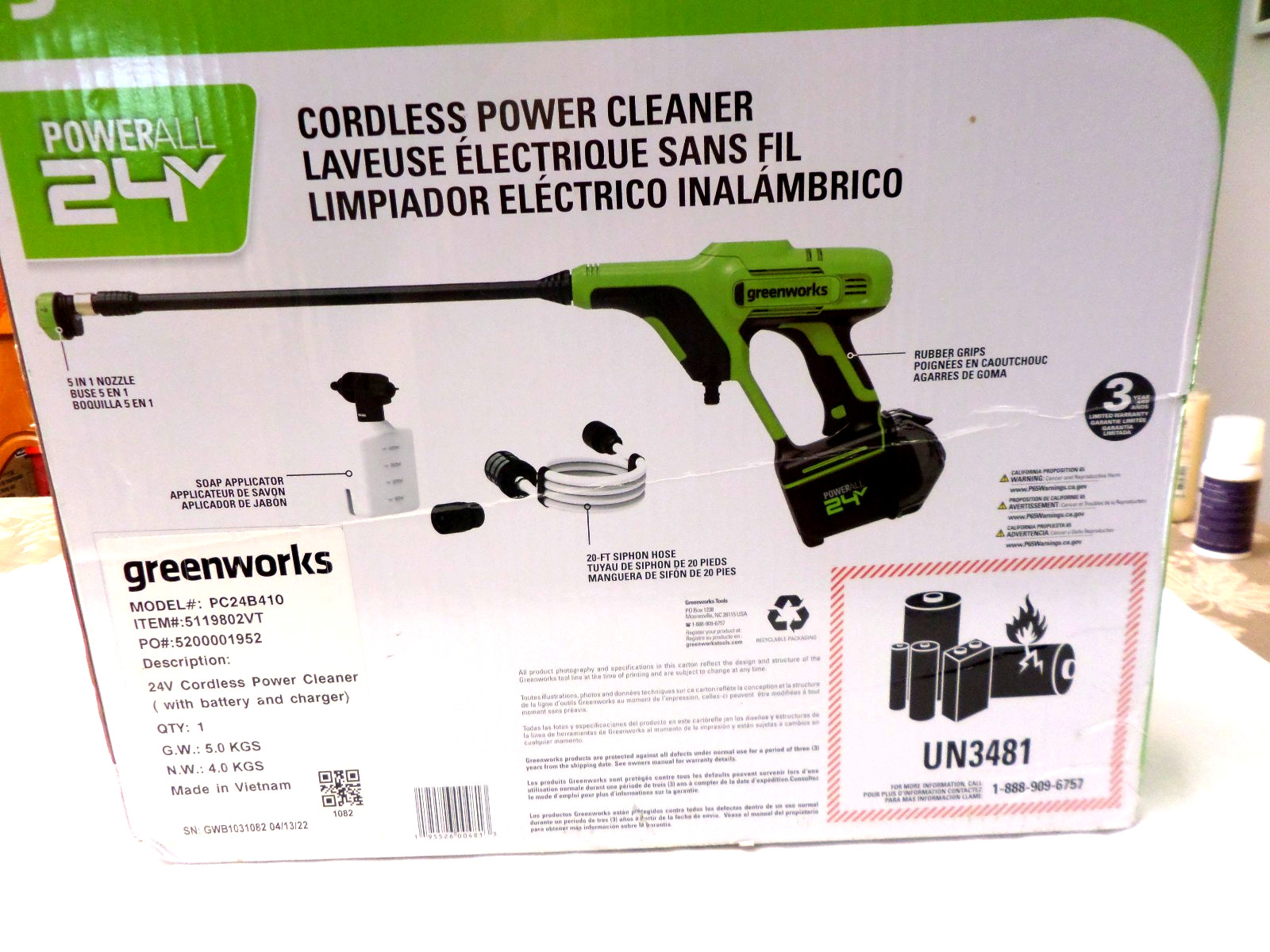 Greenworks 24V (600 PSI) Portable Power Cleaner, 4.0Ah USB Battery and Charger