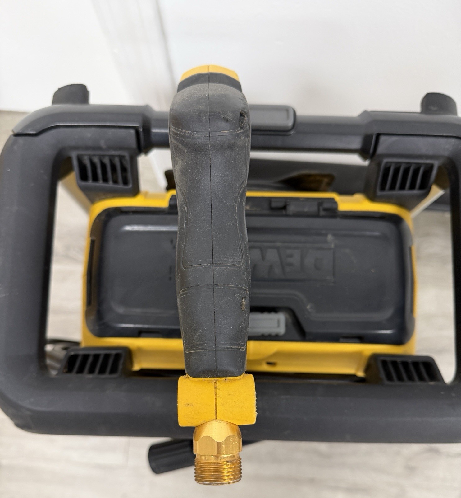 DEWALT DWPW3000 JOB SITE NON WORKING PRESSURE WASHER 15AMP MAX PSI 1.1 GPM