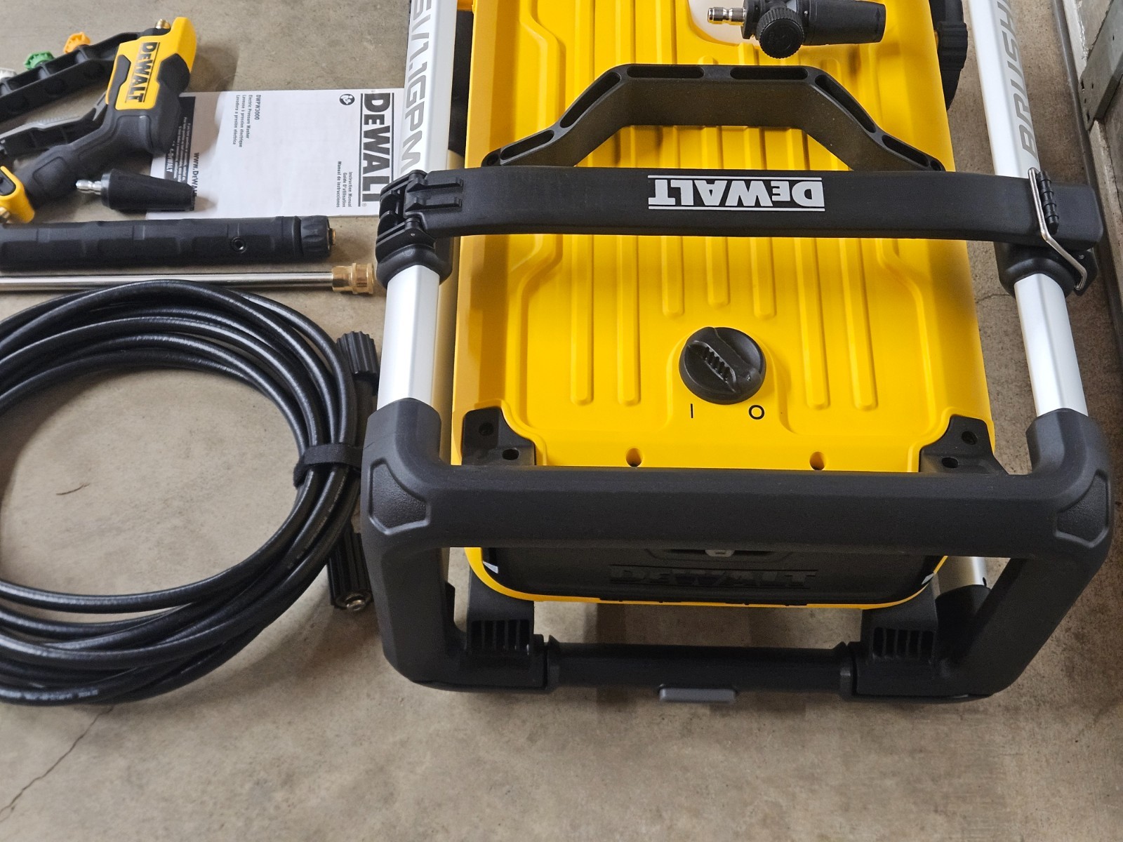 DeWalt 3000 PSI 1.1 GPM Electric Cold Water Pressure Washer Model# DWPW3000
