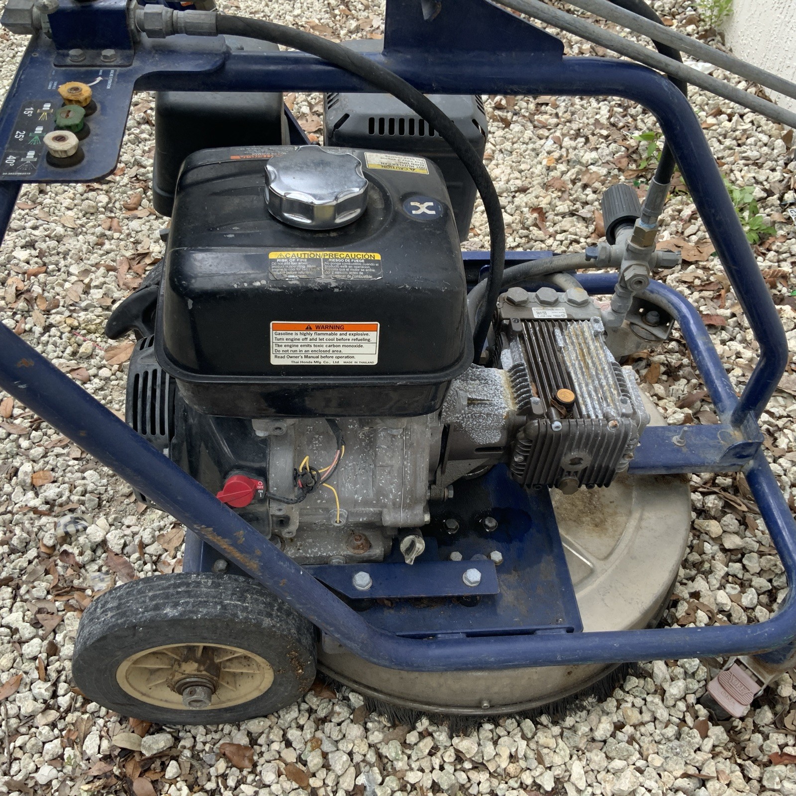 MAKINEY Duel 400PSI Pressure Washer