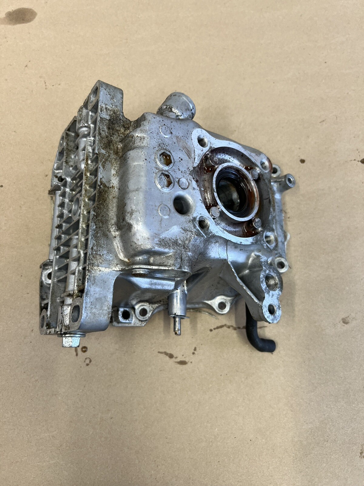 Honda XR2600 5.0 HP Crankcase Halve Engine Case Bottom B240