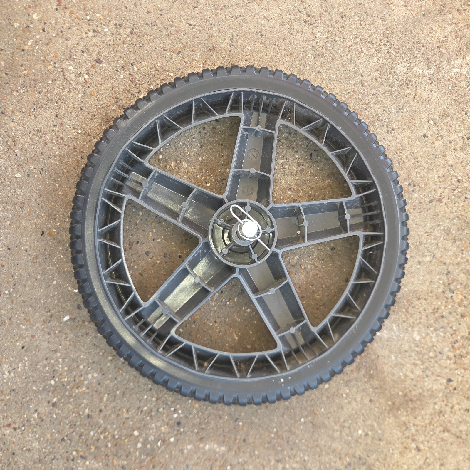 Ryobi High Performance Water Electric Pressure Washer Wheel and pin RY142500 one