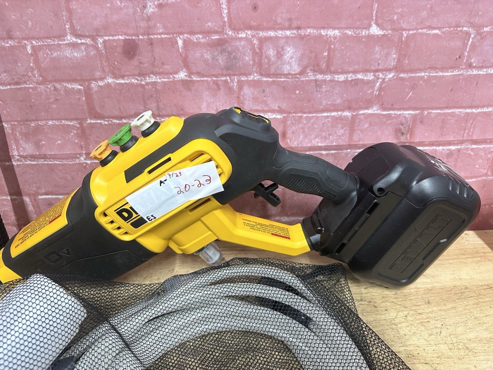 DEWALT DCPW550B 20V 550 PSI Cleaner Pressure Washer (Tool Only) Used 20-23