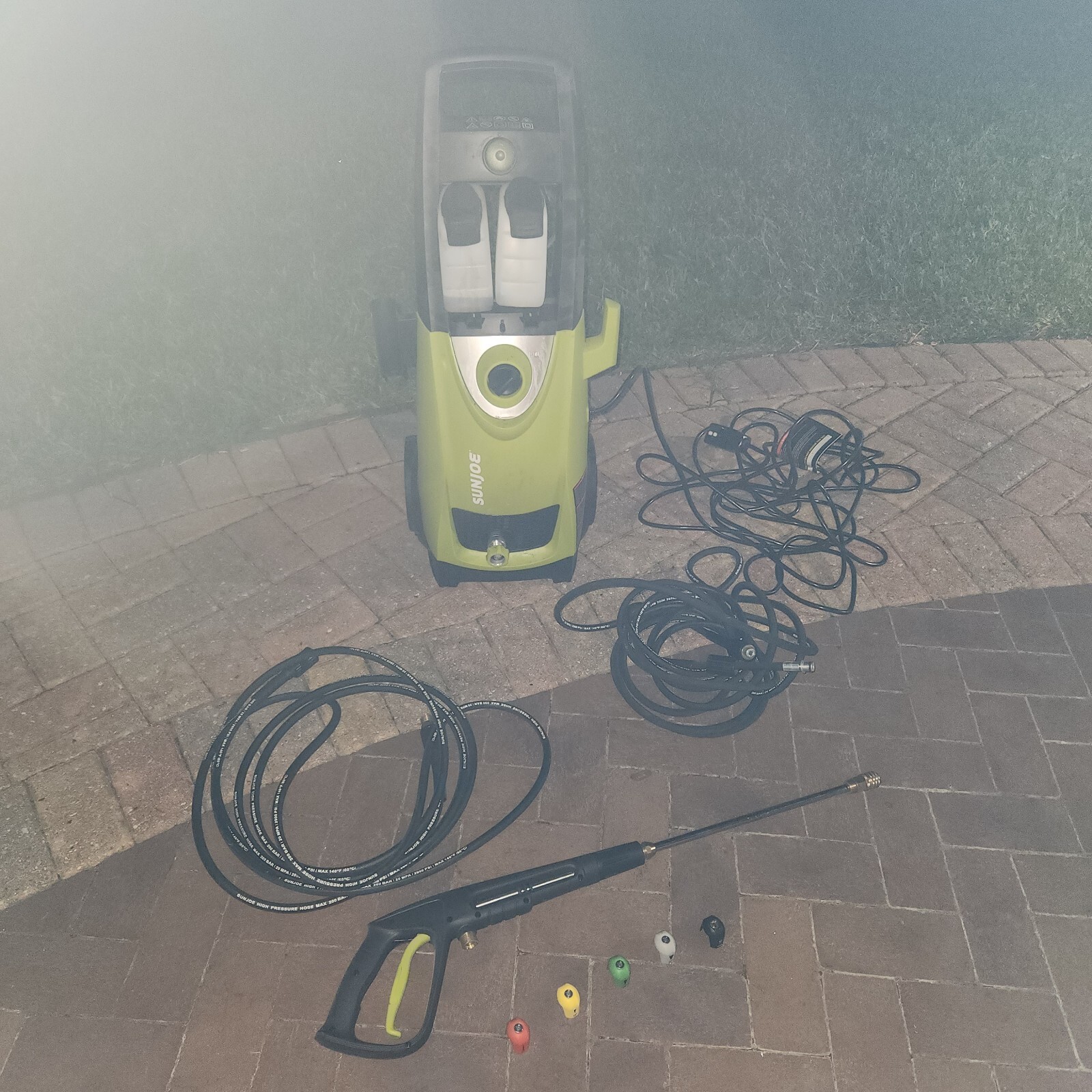 Sun Joe SPX3000 2030 PSI 1.76 GPM Electric Pressure Washer with Extra 25′ Hose