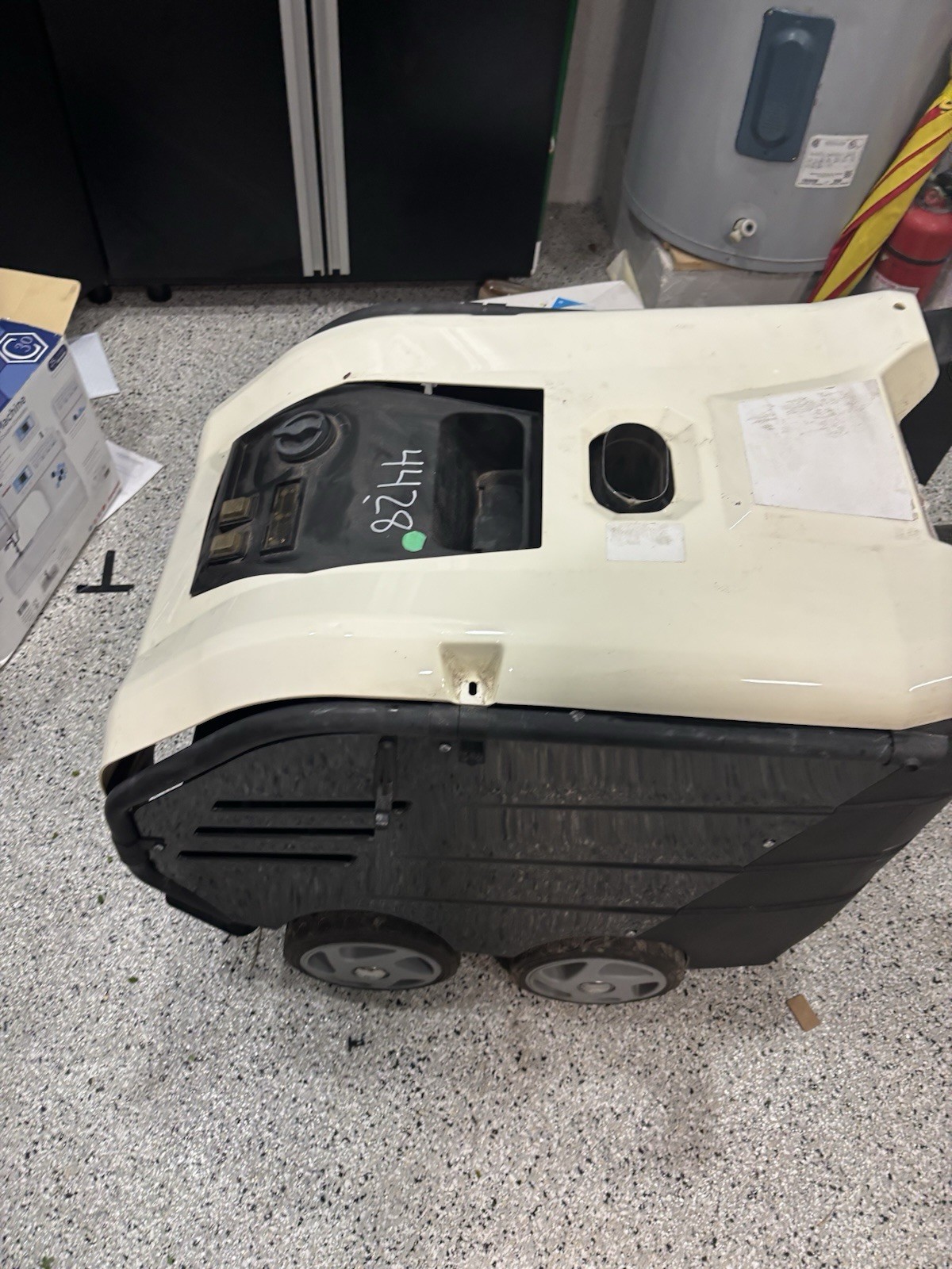 POWERTRAIN HOT WATER PRESSURE WASHER – 2200 Diesel Psi 3