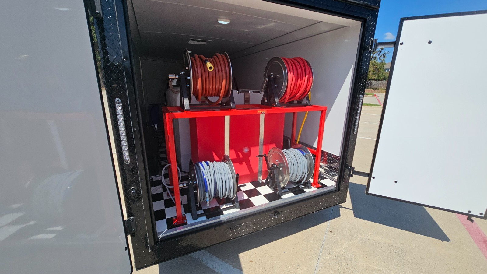 ENCLOSED HOT WATER PRESSURE WASH/SOFT WASH TRAILER W/ SPOT FREE