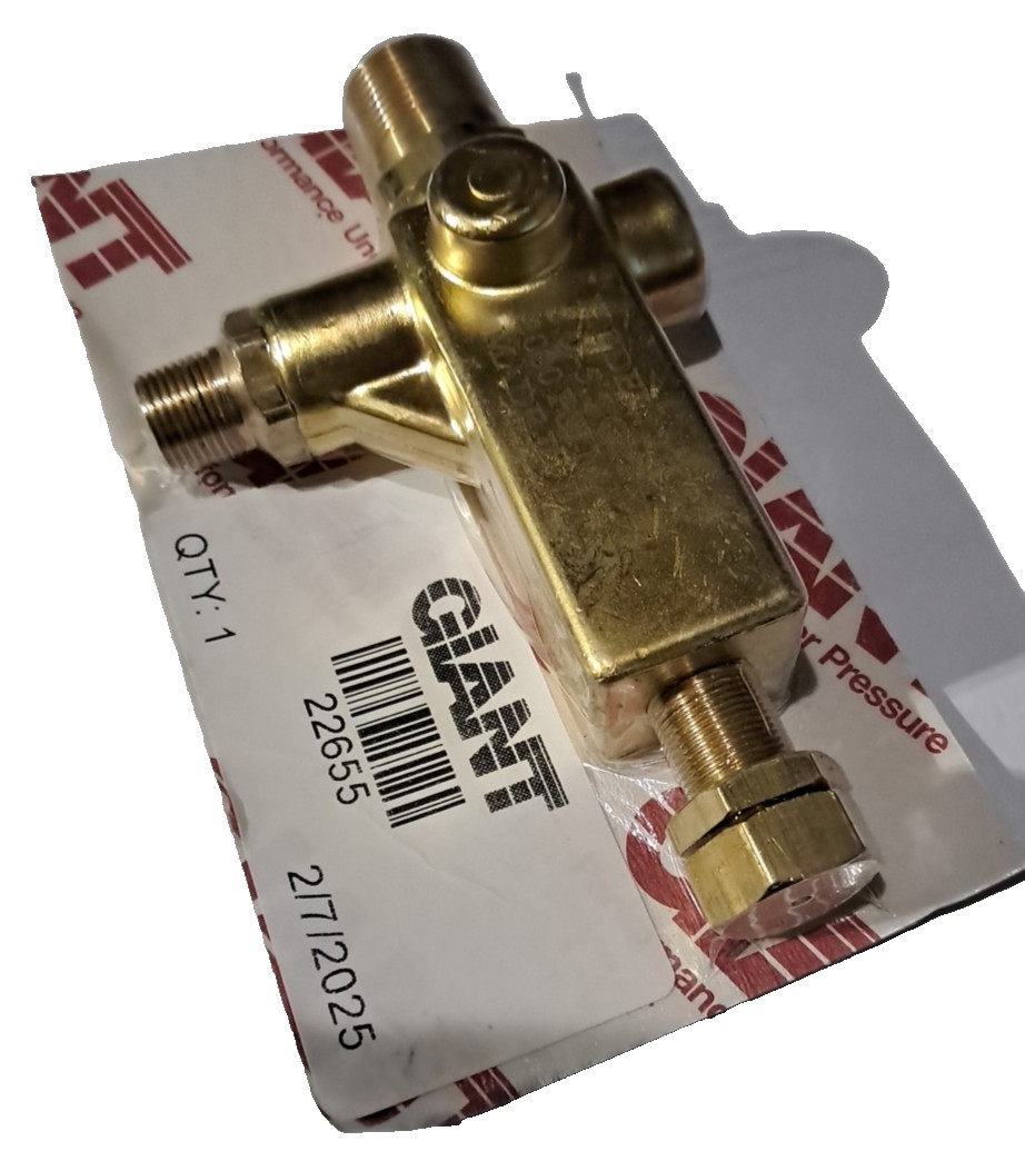 Giant 22655 Unloader Valve, 3000 PSI Max. 3 – 5.5 GPM – USA Made