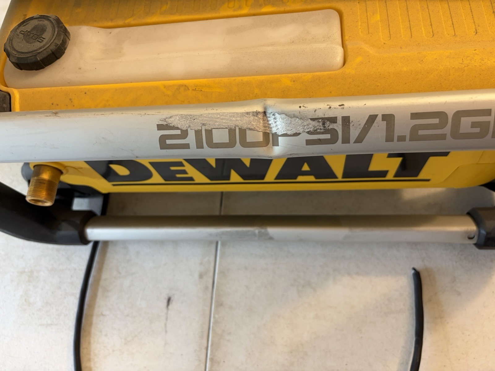 PARTS OR REPAIR DEWALT Pressure Washer 2100PSI Electric Cold Water DWPW2100