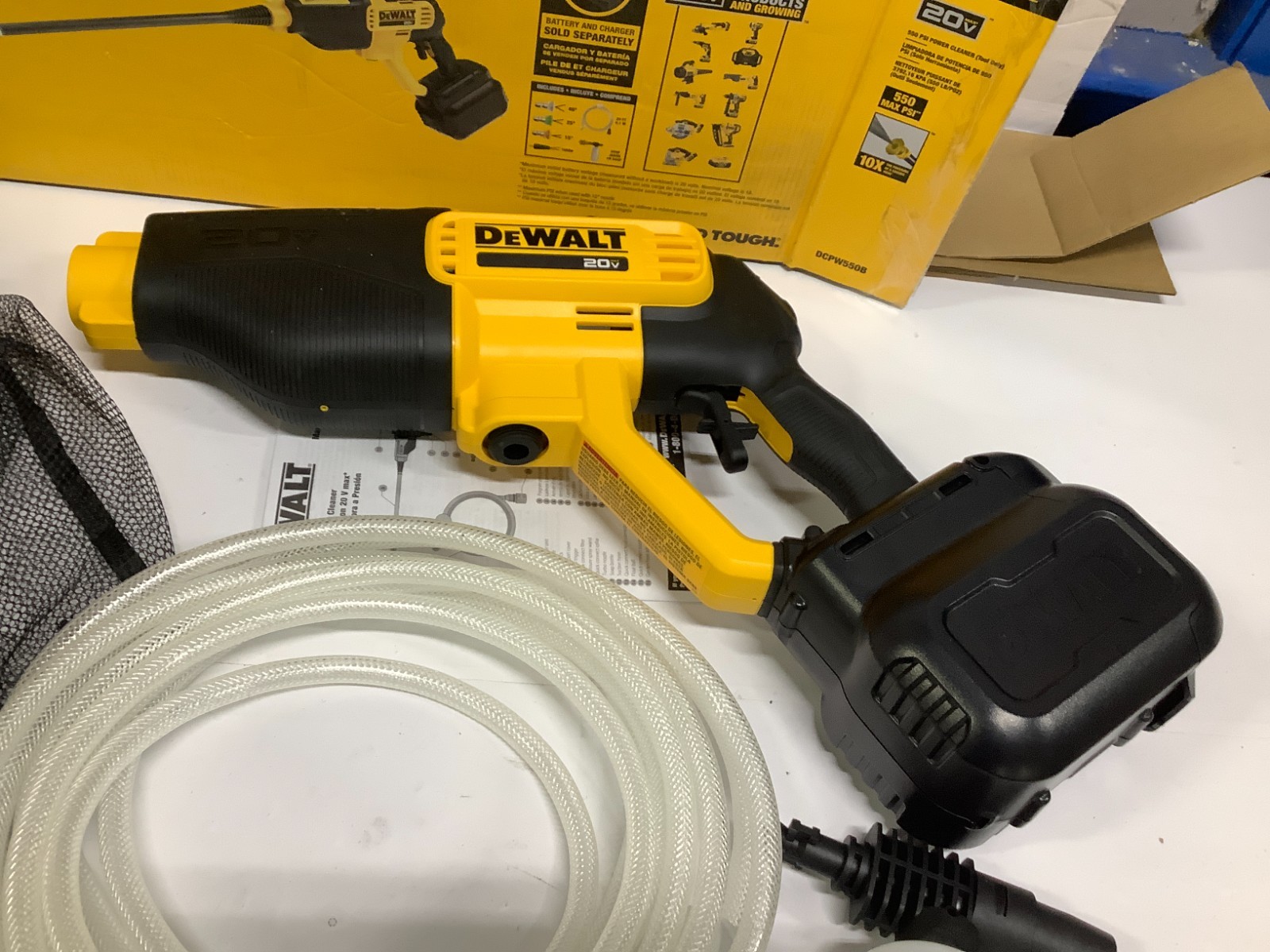 DEWALT 20V MAX 550 PSI Cold Water Pressure Washer (Tool only) (DCPW550B)