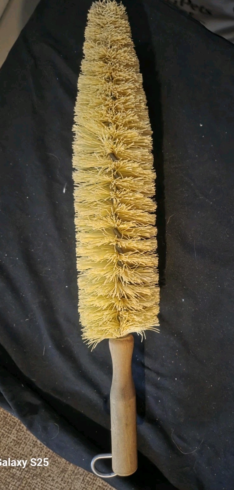 Hitech HIT-917X 17″ Tampico Spoke Brush/wood Handle