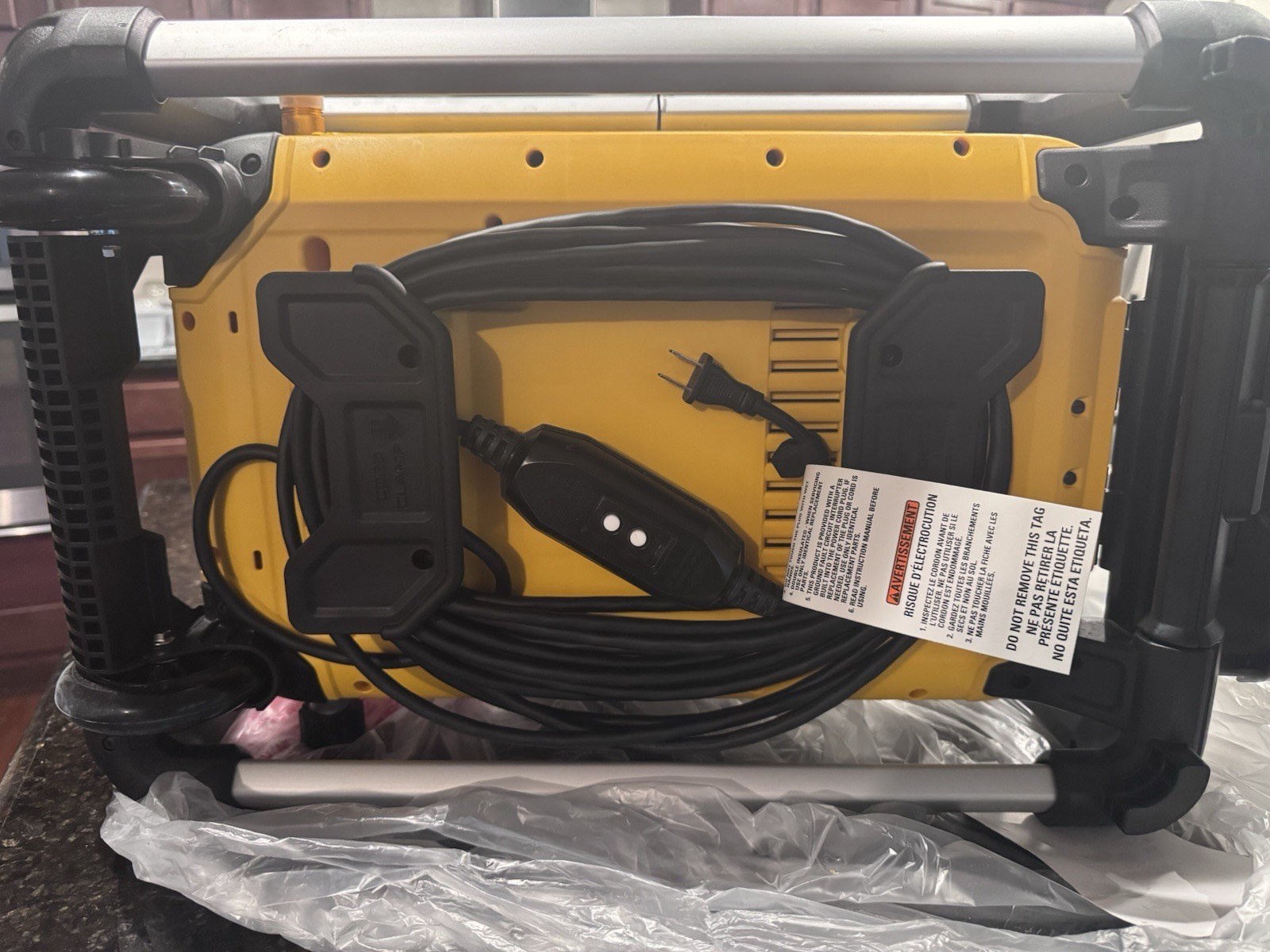 DEWALT DWPW2100 2100 PSI 1.2 GPM Cold Water Corded Washer w/ Spray Gun