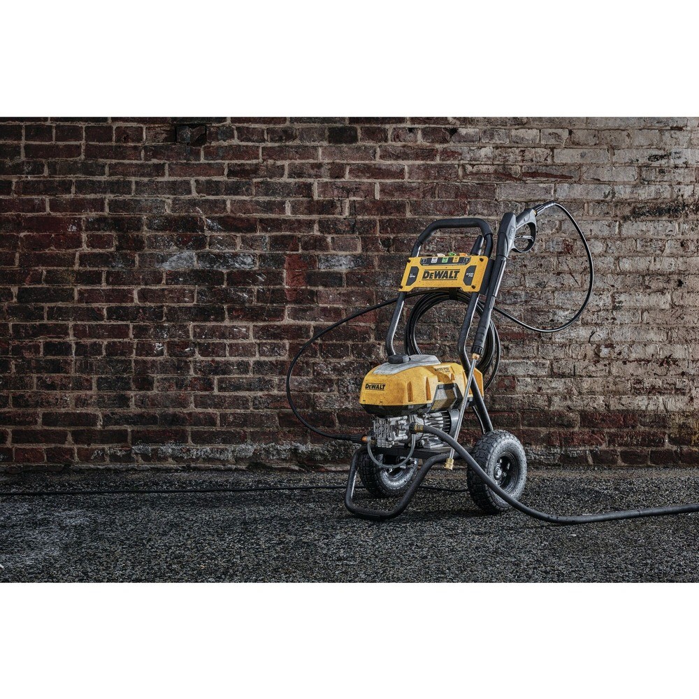 DEWALT DWPW2400R 13 Amp 2400 PSI 1.1 GPM Cold Press Washer Certified Refurbished